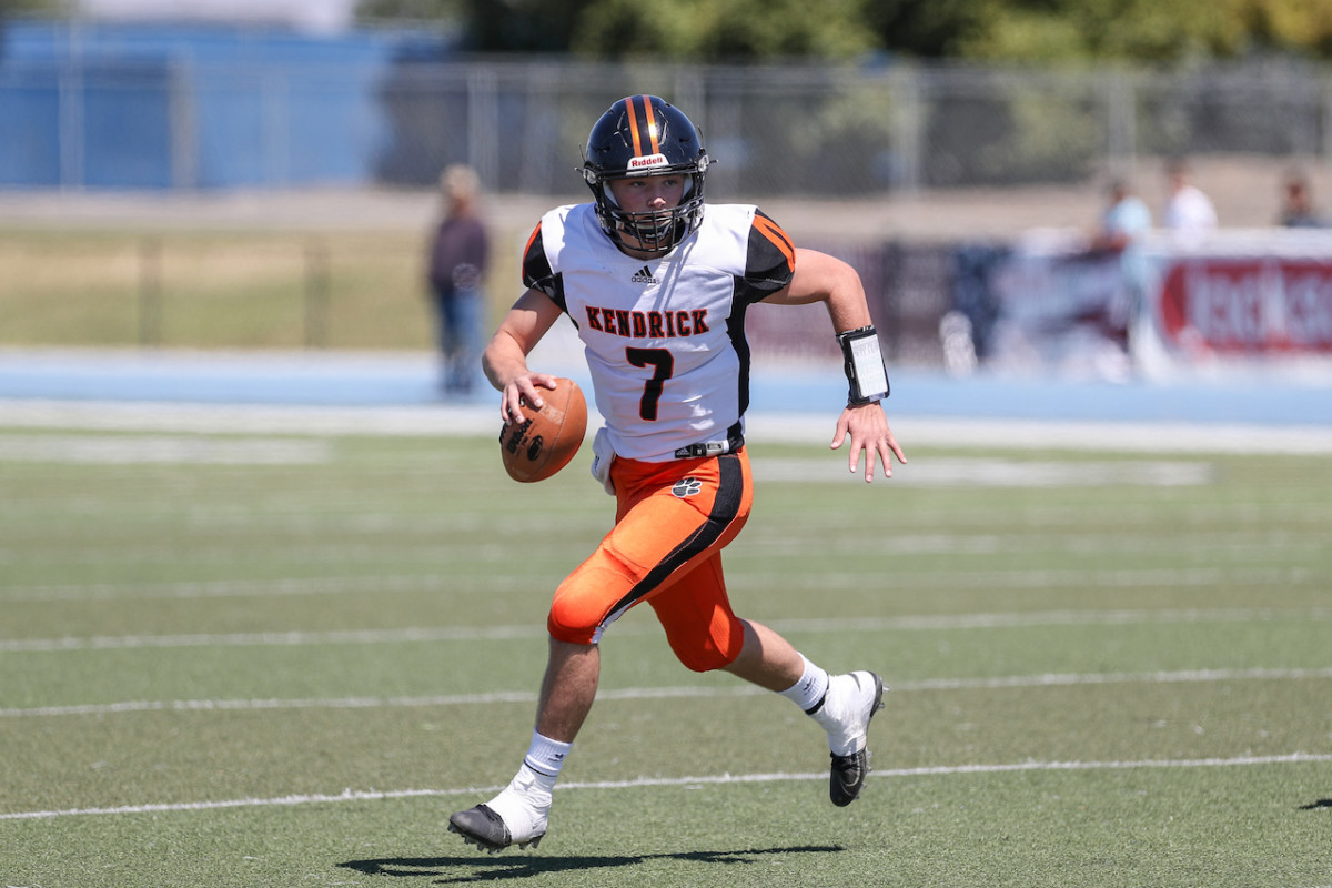 1A Football - Lighthouse Christian vs Kendrick - Photo Credit - Loren Orr Photography LLC